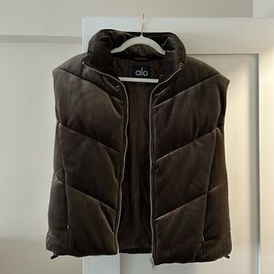 Ribbed Velour Mountain Side Puffer Vest